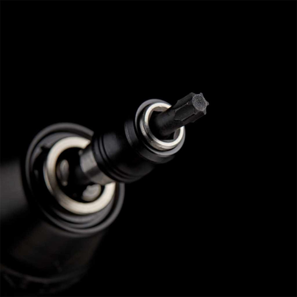 E605152-2.jpg